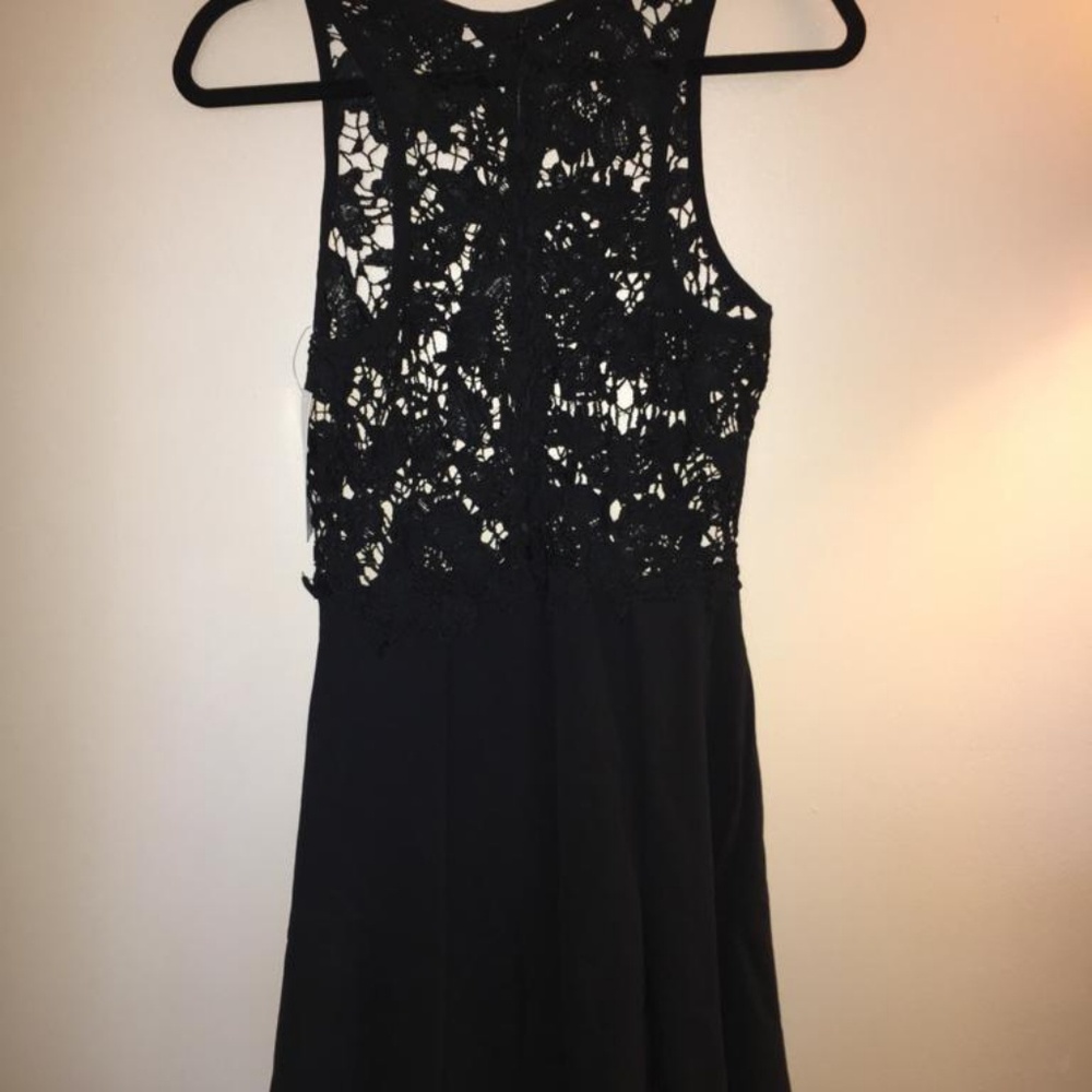 Dress - Picture 2 of 3